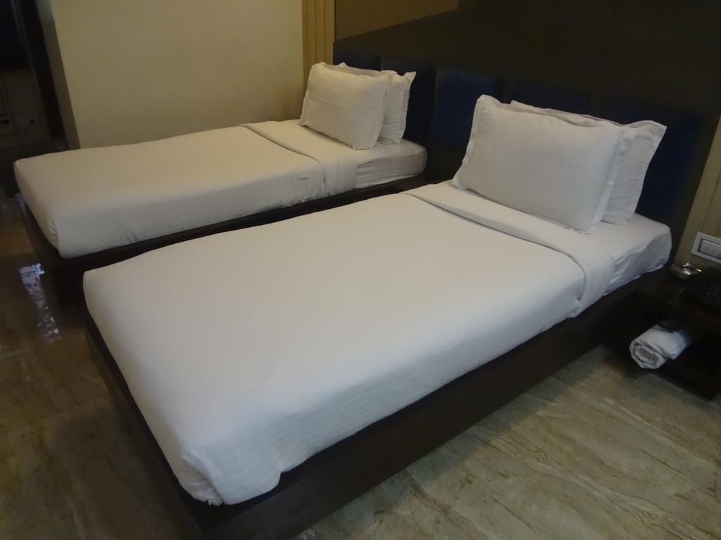 Hotel Sapna Bombay
