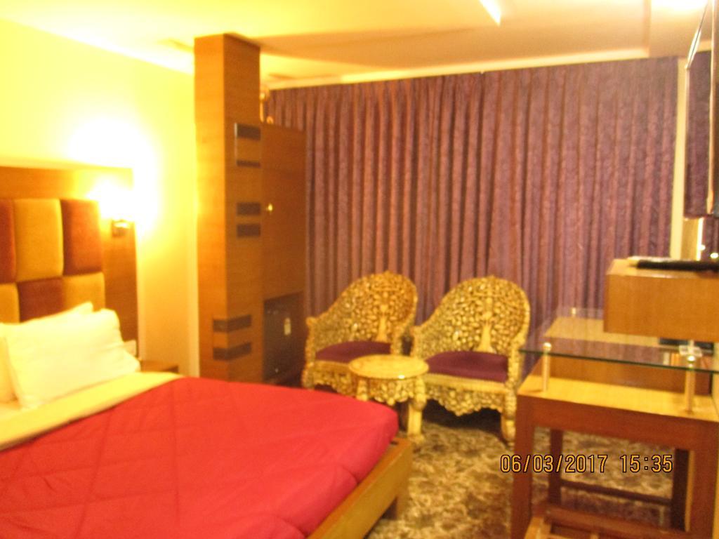 Hotel Sapna Bombay