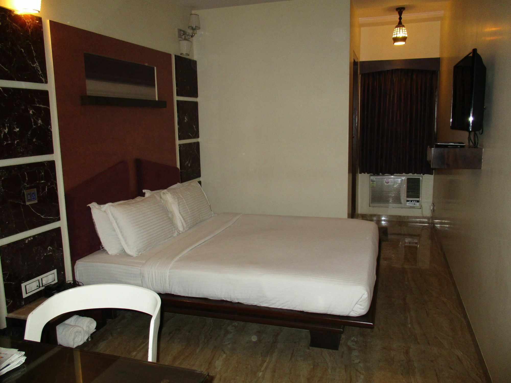 Sapna Hotel Bombay